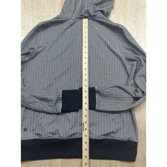 Zella Hoodie Jacket Size  Large Black Pullover  pockets  hood - Picture 5 of 7